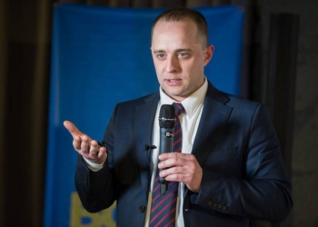 Суд отстранил от должности мэра Вышгорода Момота, который требовал от строительной фирмы $300 тысяч