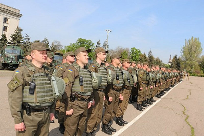 Правительство задействует армию и полицейских для патрулирования улиц Украины во время карантина 1