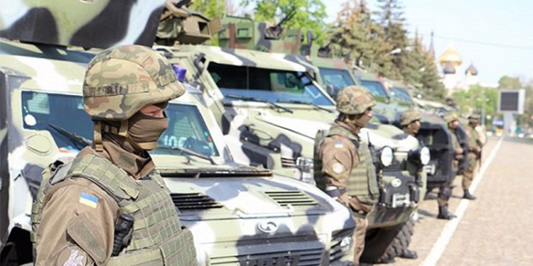 В Одессе бойцы Нацгвардии провели смотр на Куликовом поле