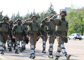 В Одессе бойцы Нацгвардии провели смотр на Куликовом поле