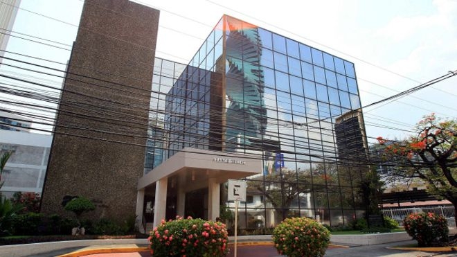 Как мир реагирует на “панамский слив”: от замалчивания до расследований