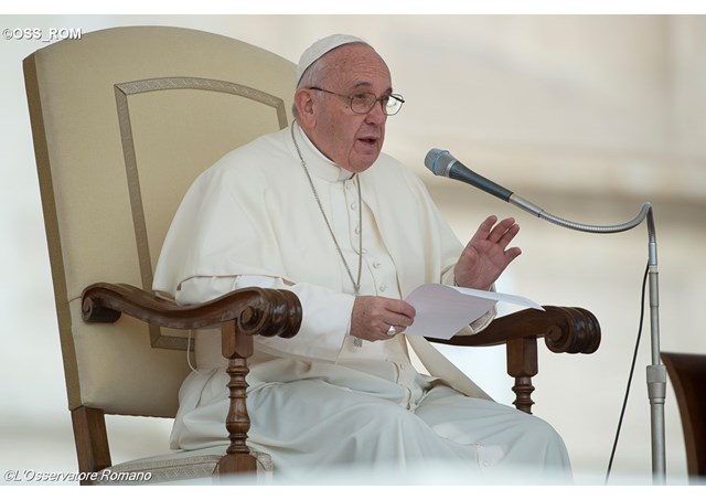 Он там, где трудности и терпение. Папа Римский хочет приехать к верующим Донбасса 1