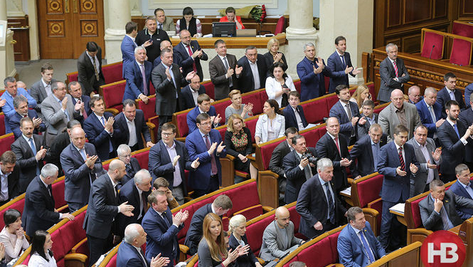 Депутаты не стали рассматривать проект закона, который позволяет Луценко возглавить ГПУ