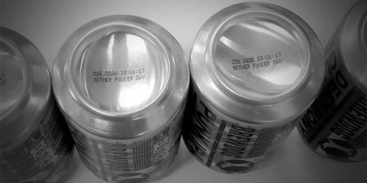 Сотрудник пивоварни испортил 200 тысяч банок пива и получил за это премию «Работник месяца»