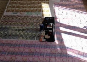 Живой не дамся: в Одессе чиновница ГФС пыталась покончить с собой во время задержании сотрудниками СБУ