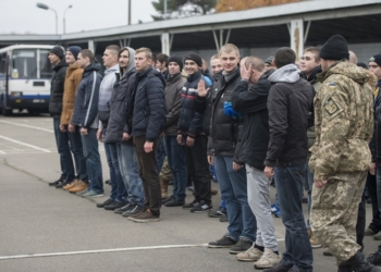На срочную службу в мае-июне призовут 16,6 тысяч украинцев
