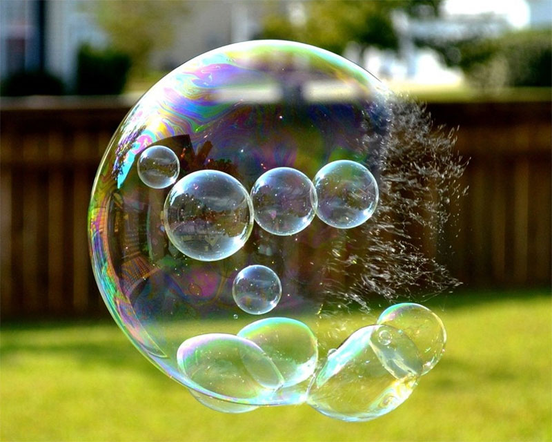 Ужгородцы организовали фестиваль мыльных пузырей 1