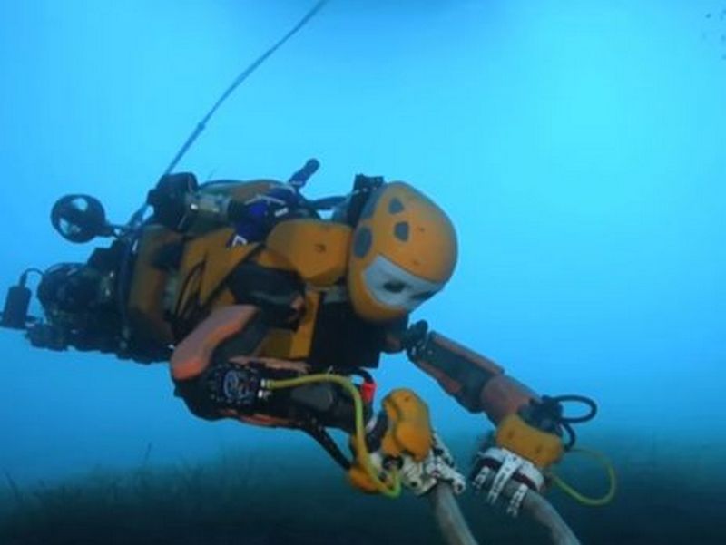 Использование подводных роботов. Подводная робототехника. Подводный робот. Роботы исследователи морских глубин. Плавающие роботы.