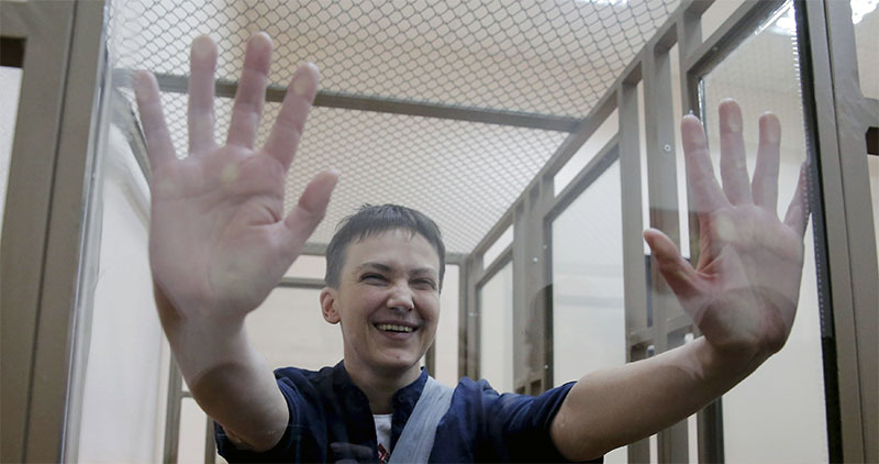 Савченко заполнила все документы для экстрадиции - адвокат 1
