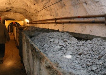 На двух шахтах в Донецкой области – обвалы: погиб горняк, еще одного ищут