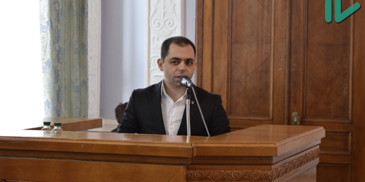 Николаевский горсовет создал контрольную комиссию по заводу «Евгройл», засыпающему пеплом жителей Терновки