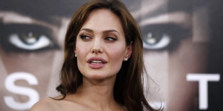 Анджелина Джоли бросает кино ради политической карьеры