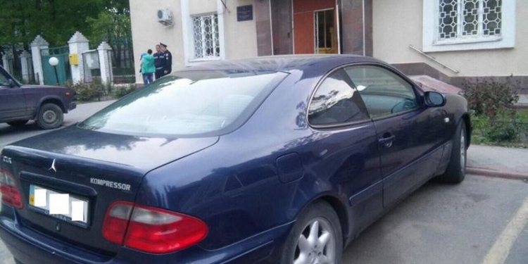 В Ингульскому районе Николаева патрульные обнаружили авто с поддельными документами