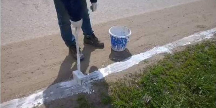 Суперхит сети: россияне покрасили грязь на дорогах