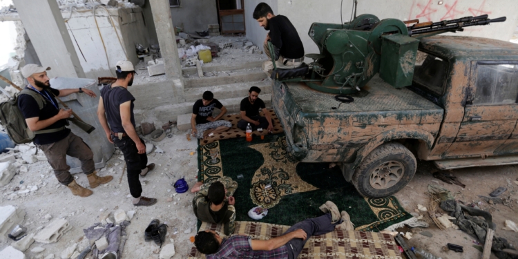 Сирийские повстанцы дали Асаду 48 часов на прекращение боев под Дамаском