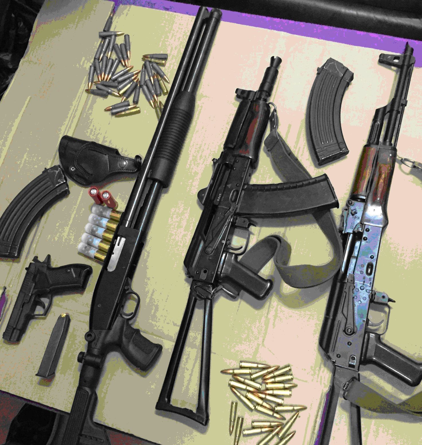 Вьетнамский Майдан в Одессе: у Луценко показали фото оружия, изъятого при обыске