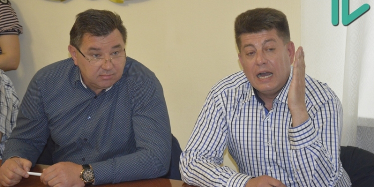 «Мы вас сюда не приглашали» – николаевские «оппозиционеры» назвали «нелегитимным» начальника управления по вопросам коммунальной собственности