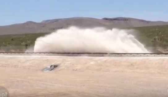 В США испытали новый вид транспорта – сверхзвуковую “гиперпетлю”, которая заменит поезда