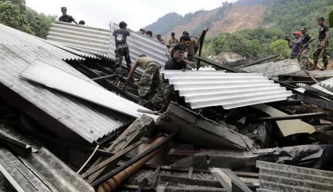 Количество жертв наводнений и оползней на Шри-Ланке превысило 70