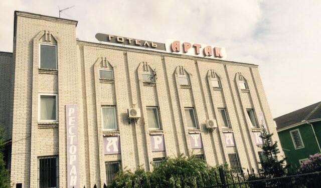 В Переяславе избили замминистра по экономике Юлию Клименко и ее семью – они приехали в город на экскурсию