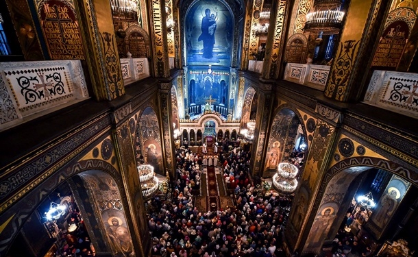 Президент Украины Петр Порошенко поздравил украинцев с Воскресением Христовым