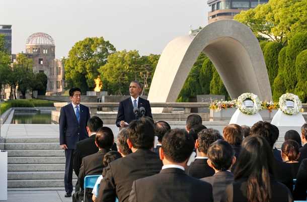 Обама стал первым президентом США, посетившим Хиросиму 1
