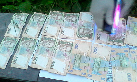 В Николаеве на взятке в 8 тыс.грн. «погорела» лаборант одного из университетов – обещала за мзду посодействовать студенту