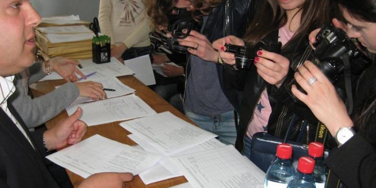 В Николаеве прошел первый этап конкурса по отбору возчиков мусора. Без скандалов не обошлось