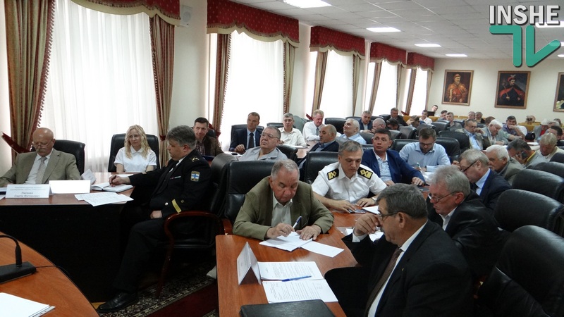 Представители отраслей экономики, связанных с водным транспортом, ждут принятия новой Морской доктрины Украины 11