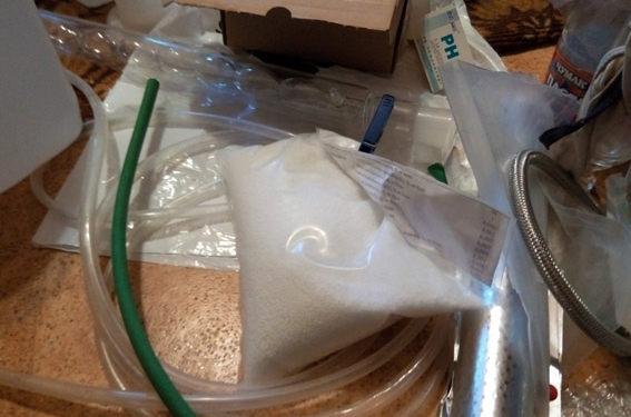 Диджей одного из ночных клубов Николаева организовал у себя дома нарколабораторию