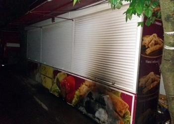 В Николаеве на ул.Строителей горел торговый вагончик