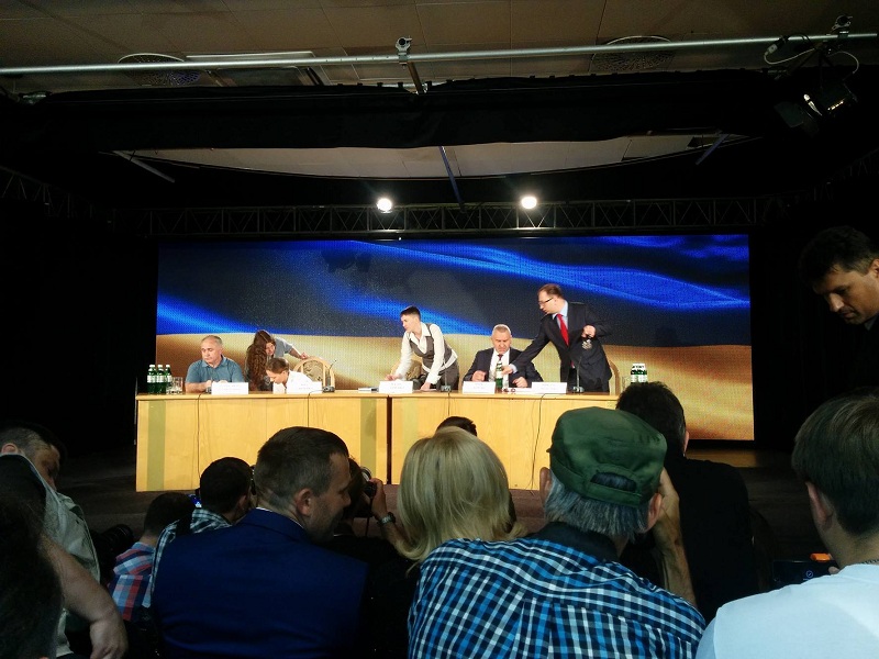 Пресс-конференция Савченко. Полное видео 1