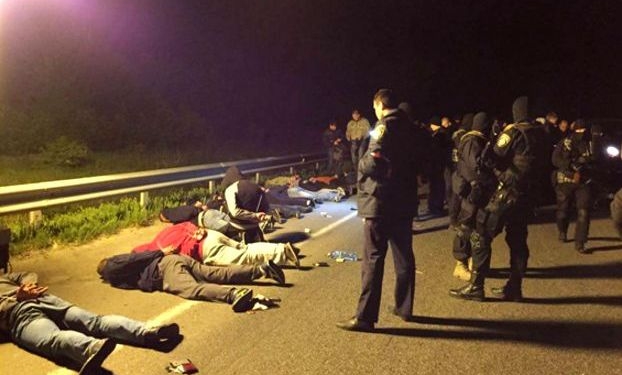 Полиция перехватила группу титушек-провокаторов, направлявшихся в Одессу