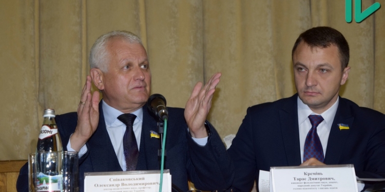 Узнать о проблемах из первоисточника: в Николаеве – выездное заседание Комитета Верховной Рады Украины по вопросам образования и науки