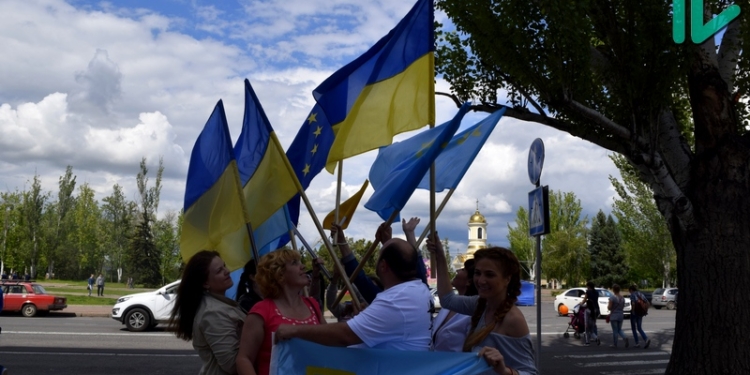 «Дякуємо тобі, Джамало!»: в Николаеве прошел флеш-моб в честь победы Джамалы на «Евровидении»