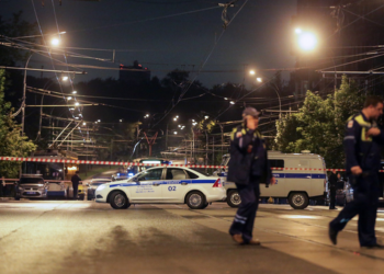 Полиция освободила всех заложников из захваченного банка в Москве, а захватчик был застрелен