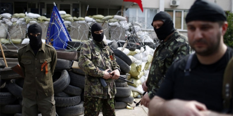 44% лиц, побывавших в «подвалах» боевиков, говорят, что их допрашивали военные России – правозащитник