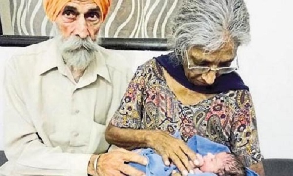 В Индии женщина родила первенца в 72 года 1