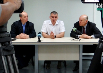 Мэр Николаева совместно с ПриватБанком анонсировали мобильное приложение трекинга городского транспорта – оно выйдет в свет в июне