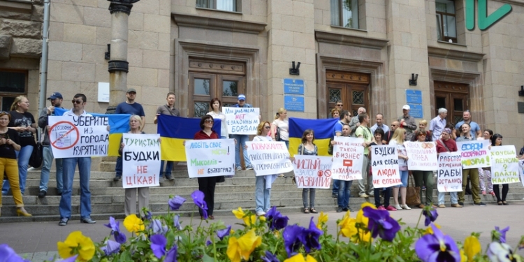 Благая весть: к концу года в Николаеве уберут 80% «позвонишек»