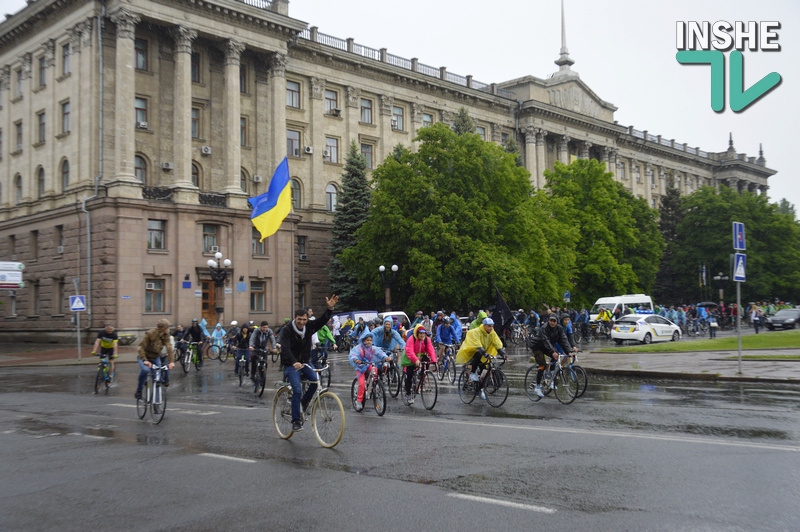 Самые стойкие и смелые: в дождь на Велодень в Николаеве выехали 300 николаевских велосипедистов 26
