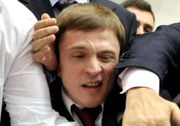 Луценко направил в Раду преставление на привлечение у уголовной ответственности Олеся Довгого 2