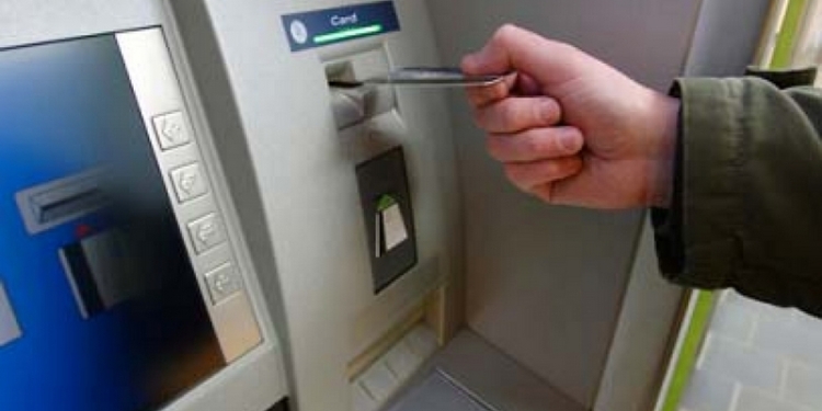 На заметку владельцам банковских карт: банкоматная сеть “АТМоСфера” прекращает существование 26 мая