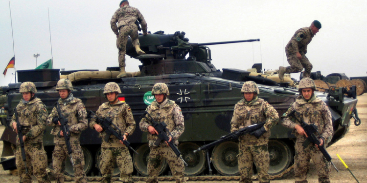 Германия решила увеличить свою армию из-за конфликта России с Украиной