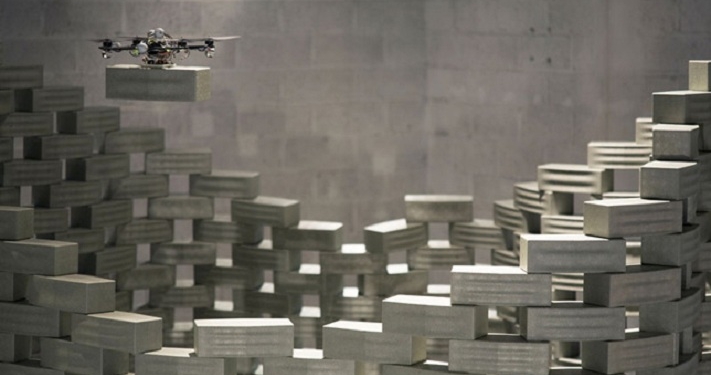 Совсем скоро небоскребы будут строить строители-дроны