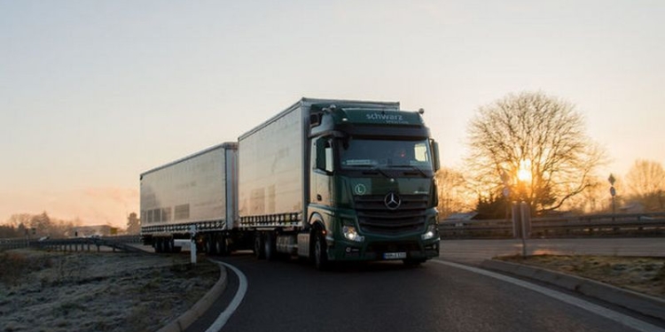 Фуры с грузом более 40 тонн не будут ездить по украинским дорогам – министр инфраструктуры