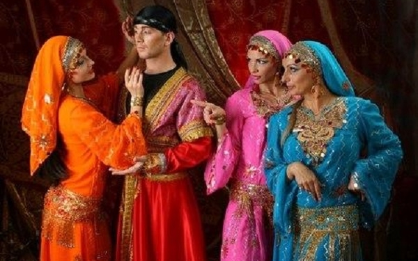 Секреты красоты гарема: что было у наложниц в косметичке