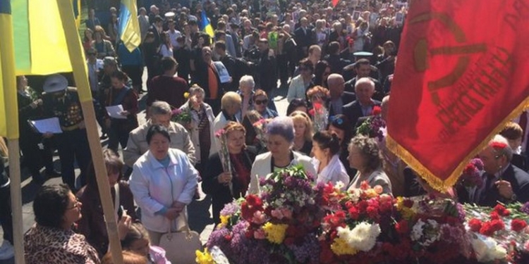 В Харькове произошла потасовка возле Вечного огня