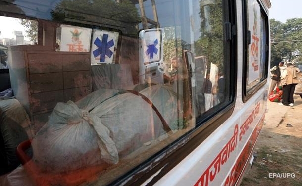 В Индии автобус упал в ущелье – погибло не менее 15 людей