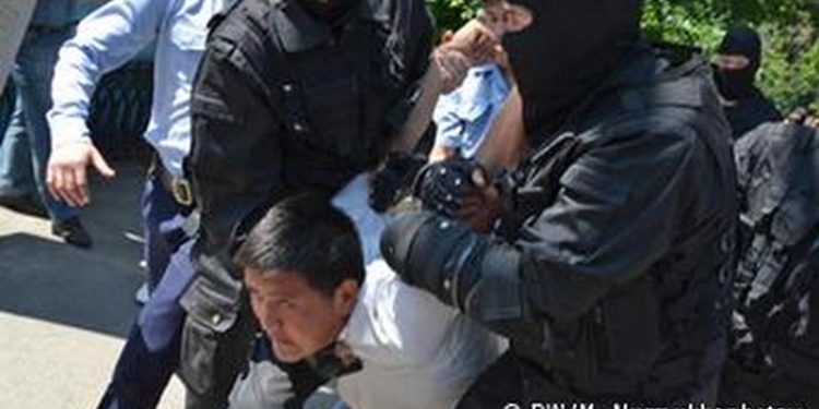 В Казахстане правоохранительные органы разогнали митинги в крупных городах